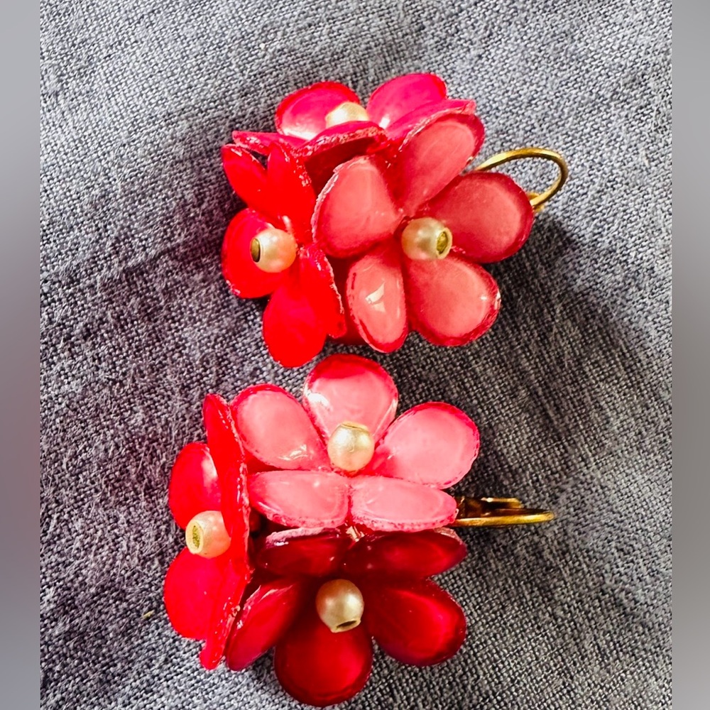 Ciléa Paris Drop Earrings. 2-tone Pink w/ Resin’d Leather & Pearl Beads. - Picture 4 of 10
